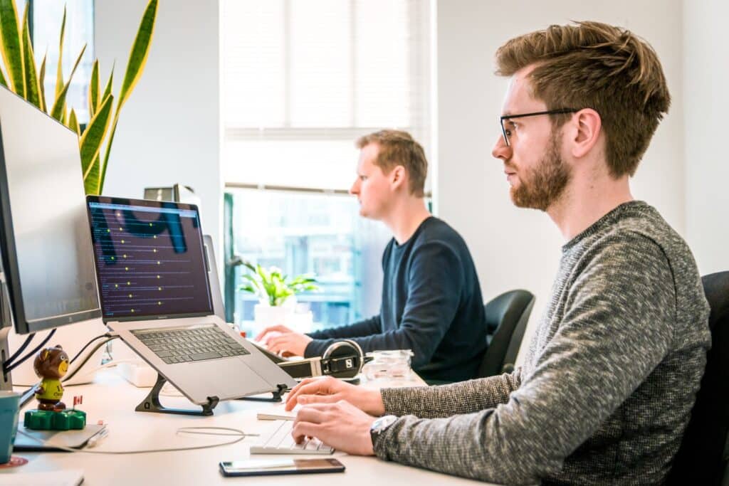 Est-il possible de cumuler un mandat social et un contrat de travail en SAS ?