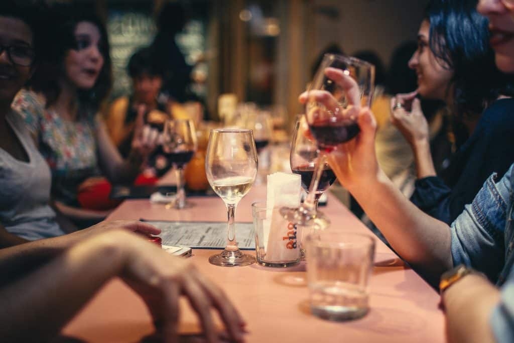 Notre guide sur la réglementation à connaître pour ouvrir un bar