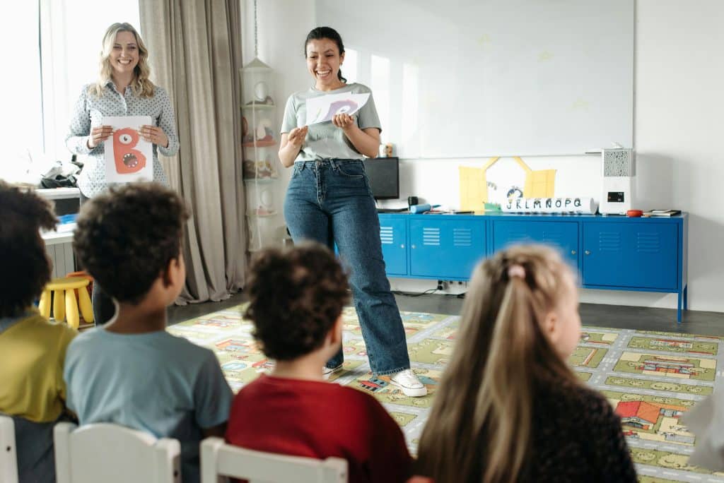 Comment ouvrir une micro-crèche ? Les clés pour se lancer en 2026