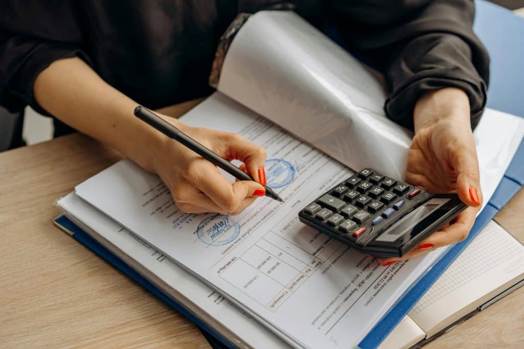 Facture en freelance : comment facturer vos clients dans les règles en 2026 ?